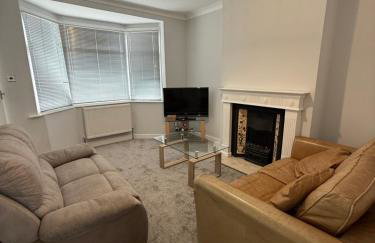 2Bed Contractor & Family Stay Kingswinford DY6 - Foto 2