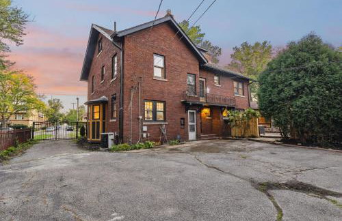 Steps to Edgewater - Sleeps 14 - Fun Game Room Retreat - Foto 75