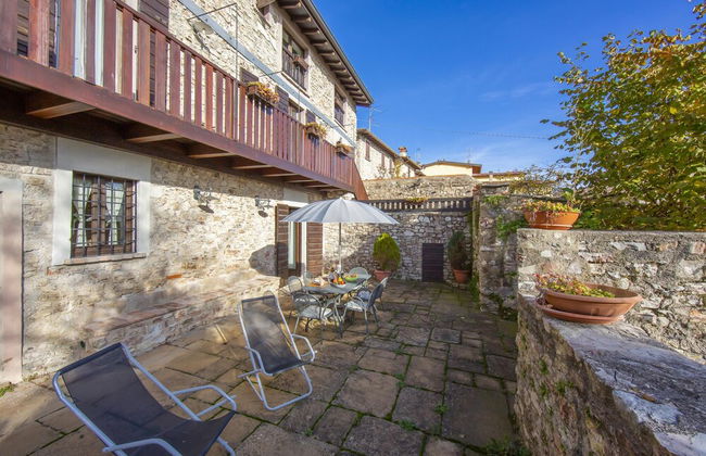 Iris in Hilly Area in Liano-formaga - Foto 12