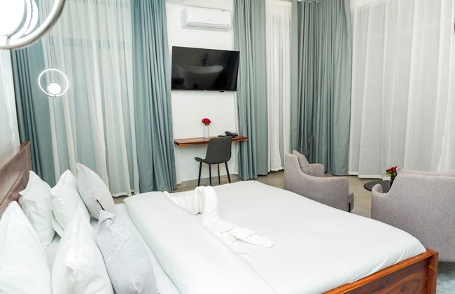 Shose Farmhouse Chalets & Campsite - Photo 7