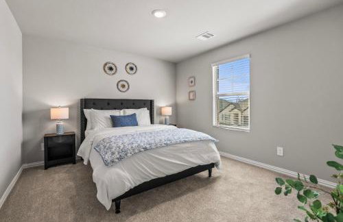 4Bed Luxury Getaway with Pool Table and Near Lake Lavon - Foto 31