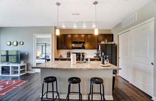 The Urban Oasis Garage Parking Walk-In Shower - Foto 34