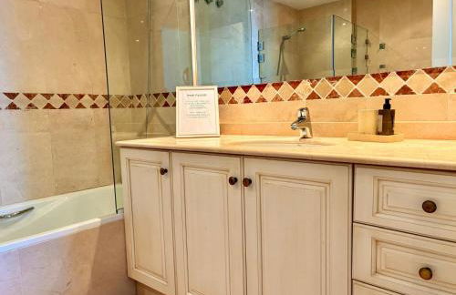 Great apartment facing the sea - Photo 14