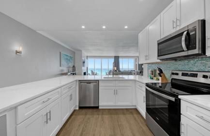 Shoreline Towers 2124 - Completely Renovated Luxury 3 Bedroom Beach Front Condo in Destin! - Foto 5