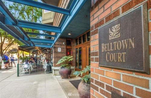 City Water View Oasis with Pool & Gym near Cruise in Heart of Seattle - Foto 48