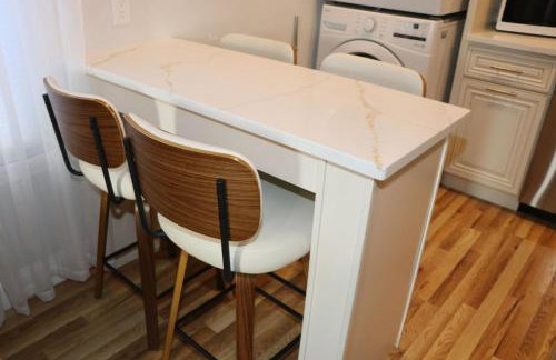 Spacious & Elegant 3 full bedroom apartment - Heart of Long Island - Foto 18