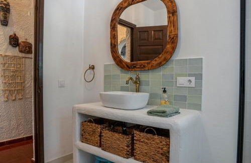 Villa en Cala Morell con piscina privada en el bosque - Foto 19