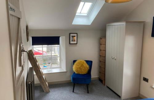 Great country-style house with a courtyard - Photo 27