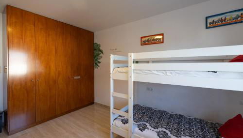 Stay U-nique Villa Portimar - Photo 4, wardrobe