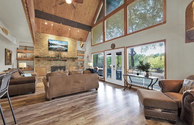 Gettin' Guada Loopy With Hot Tub & Riverfront - Foto 20