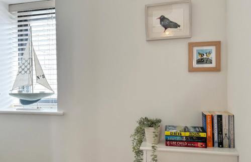 Kerensa 3 bed townhouse located close to the beach with Parking - Photo 25