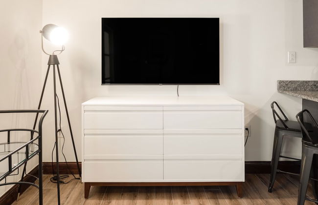 Sosuite 2BR Apt w Balcony W D Gym On-site Bar - Foto 8