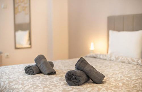 Golden Comfort With Courtyard By Greece Apartments - Foto 13