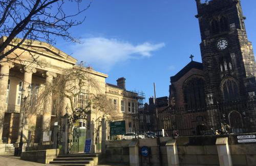 Former 16th Century Inn - In the heart of Macclesfield, gateway to the Peaks - Photo 24