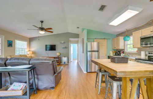 Relax Fireside Riverfront Inglis Duplex with Dock - Foto 8