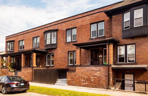 Luxe Mid-Century Styled Historic Townhouse #1 - Foto 39