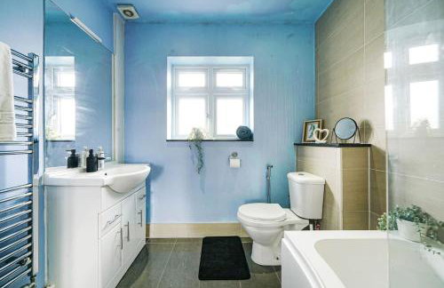 4BR 6Beds 3 Bath Private Parking Garden Kings Cross 25 min & Harry Potter - Foto 13