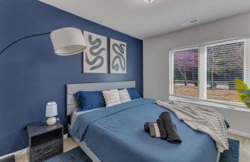 3BR Townhouse King Bed Garage Near NC State - Foto 4