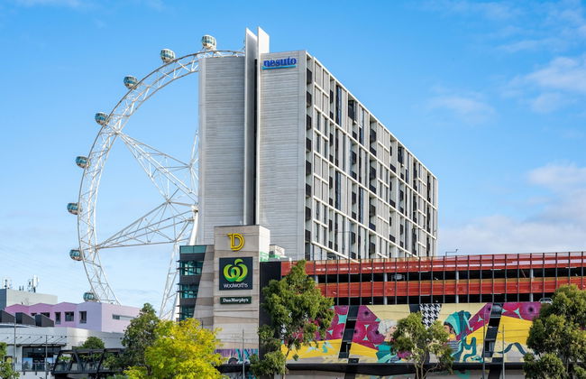 Nesuto Docklands Apartment Hotel - Photo 1