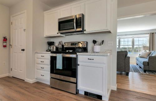 3 BR Private Pondside View New Reno [Moose Lodge] - Foto 14