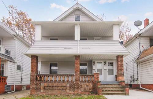 Bright 2BR South Hills - Old Brooklyn Home - Foto 14