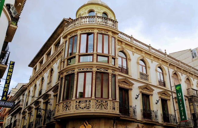 Tour privado por Alcalá la Real ¡Tú eliges - Foto 1