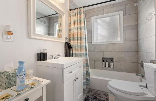 Mara Retreat with Fire Pit-Grill-Patio-Games-Jacuzzi - Photo 39