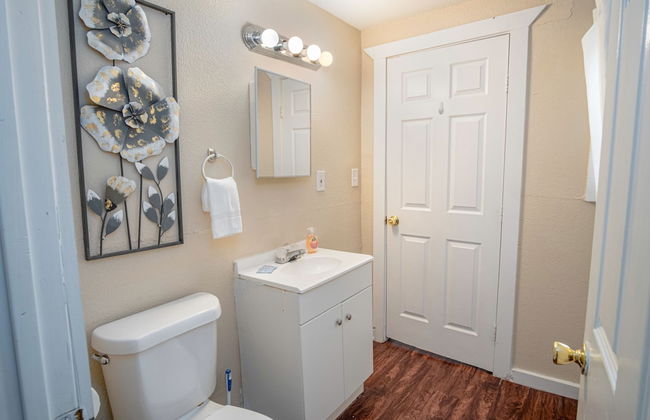 Cozy Downtown Guest House 2br/1ba Sleeps 8 - Foto 24