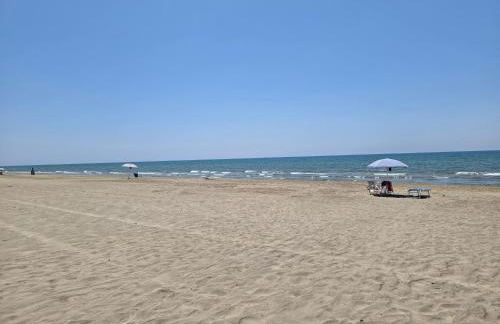 Fronte mare con grande terrazzo spiaggia sotto casa - WiFi - Photo 23