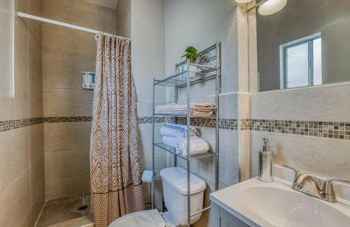 The Hummingbird Sunset Home, West Side - Foto 47