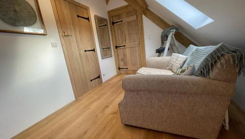 Upper Gelli Luxury Holiday Lodge, Converted Dairy & Cosy Shepherds Huts - Foto 3