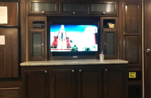 Heartland North Trail 31' RV - Photo 19