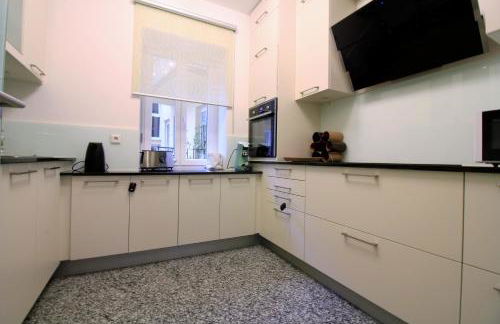 Luxury city apartment - view of river and castle - Foto 17