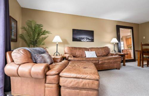 Ski Town Hideaway | Fireplace + Walk to Downtown - Foto 18