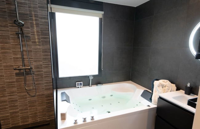 Wellness Bungalow With Whirlpool and Sauna - Foto 11