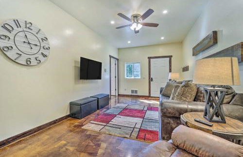 Serene Dolores Cabin with Patio and River Access! - Foto 7