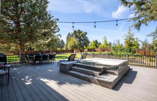 Wildflower Getaway HALF acre yard firepit hot tub bikes Dogs OK - Foto 24