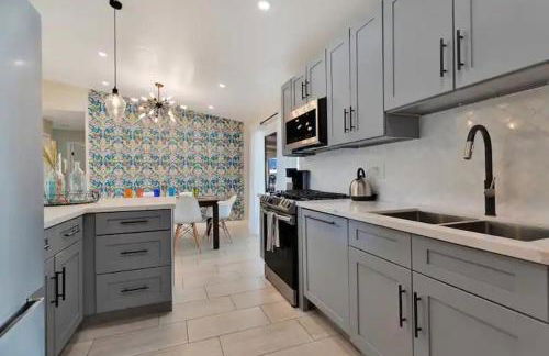 Havana House oasis with pool spa firepit game room and Mountain Views Be away from the city rules - Foto 21