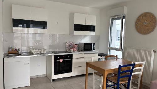 Côté Parc - appart cosy, terrasse, parking & au pied du métro à Lyon - Foto 3