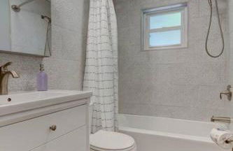 Spacious 3 Bedroom PET FRIENDLY!- Close to beach! - Foto 31