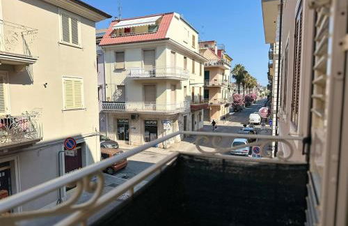 Shabby House -Casa indipendente su 3 Livelli nel cuore di San Benedetto del tronto - Foto 7