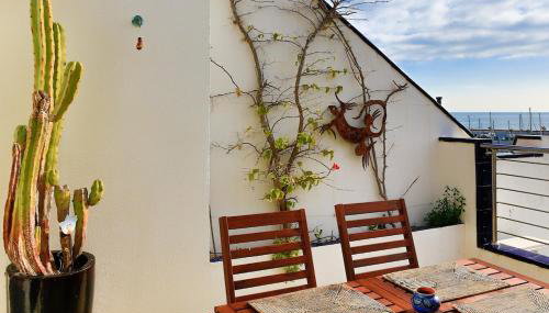 Stunning sea views over marina with swimming pool - Foto 5