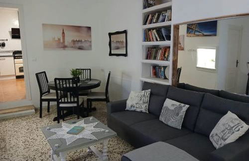 The Beach Hut with Lazy spa - Foto 6