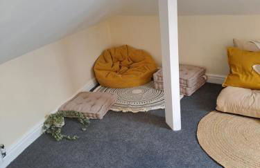 Modern Cosy Corner Flat 3 bed and loft sleep 7 people - Foto 23