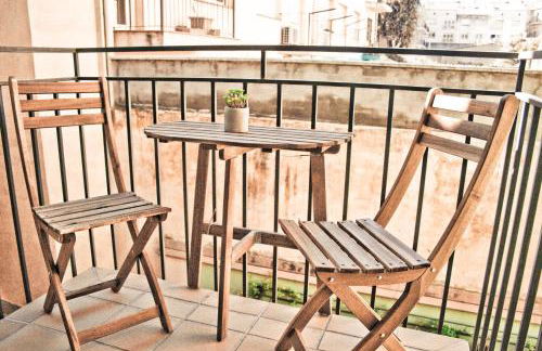 Urban Manresa-City center apartment with balcony - Photo 3