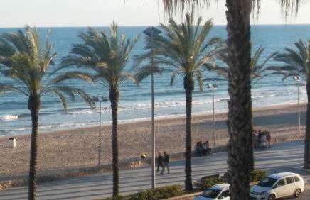 Passeig Maritim Apartment - Photo 32