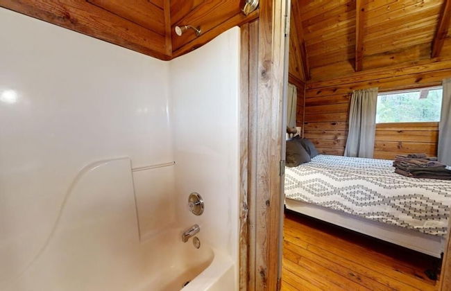 Pop's Perch 2 Bedroom Cabin by RedAwning - Foto 8