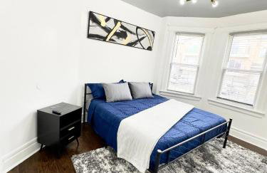 Sleeps 8, Stylish Home, Great Access NYC & EWR - Photo 9