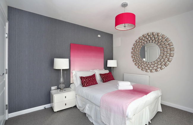 Apartment in Aberdeen - Photo 2