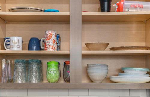 Modern 3-Story Townhome - Foto 19